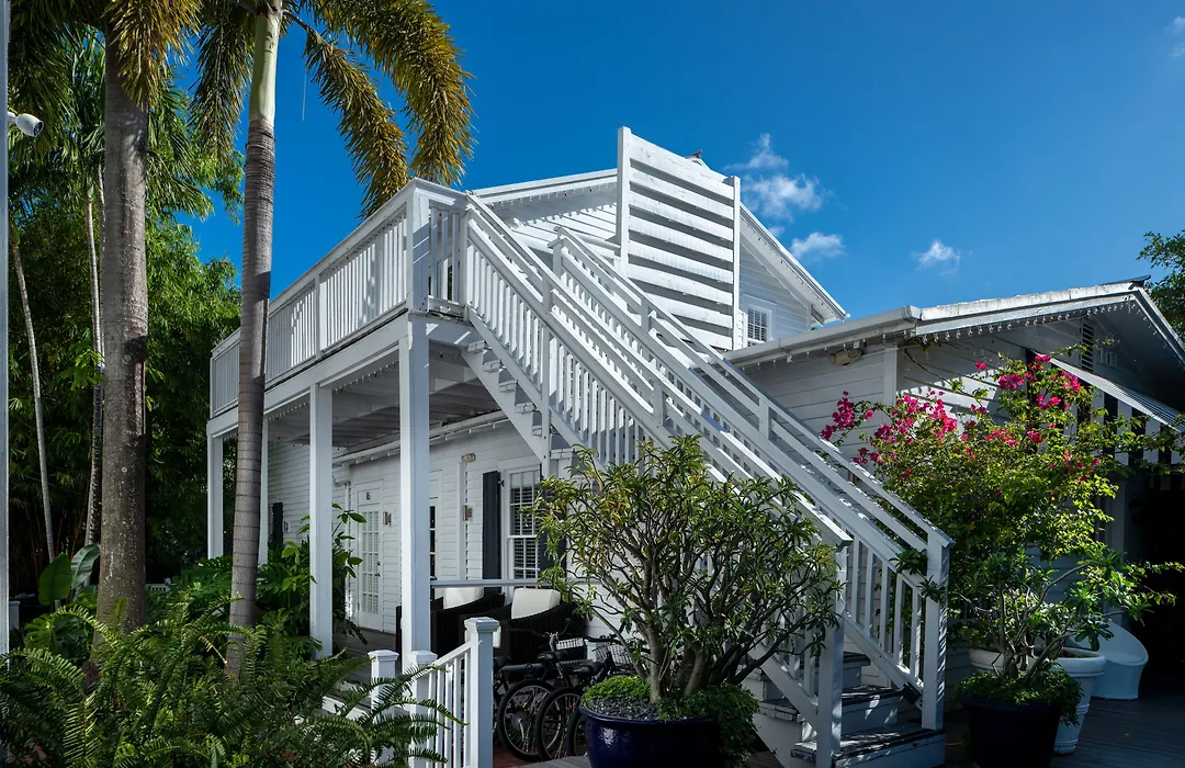 Alexander'S Guesthouse-Adult Exclusive-1